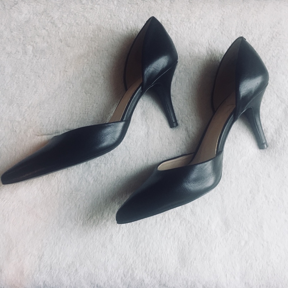 Tahari Heels